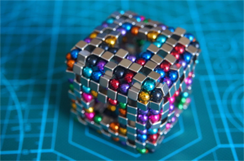 combination of magnetic beads and cube